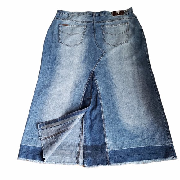 Patchwork Denim Frayed Hem Skirt Sz 24 - Picture 3 of 6